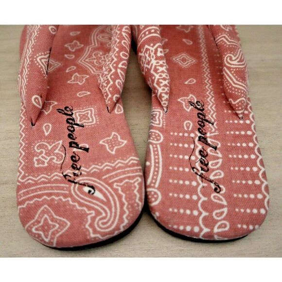 Free People Women's Sz 41 US 10-11 Pink & White Es Verdra Cotton Thong Sandals - Picture 10 of 16